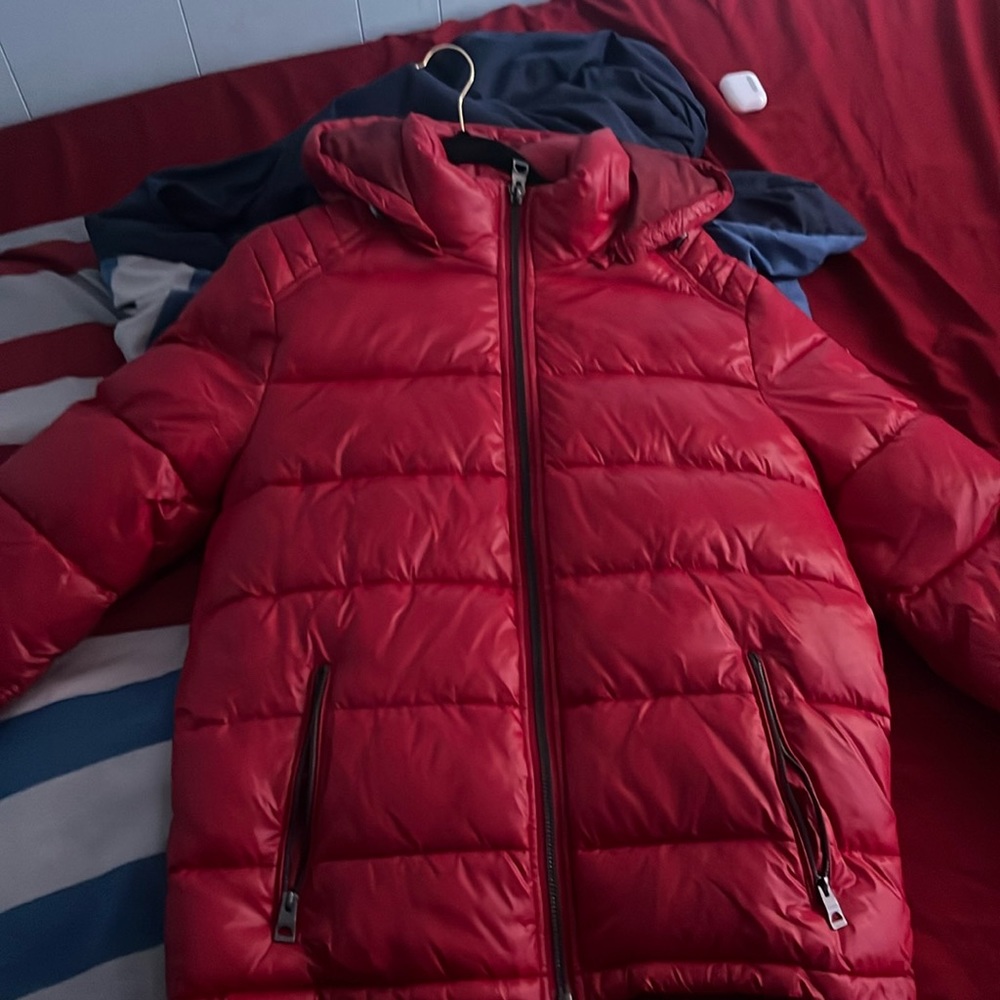 Red guess puffer coat